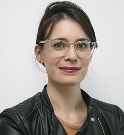 Retrato de Melina Masnatta, educadora y líder en innovación tecnológica y equidad digital en América Latina.