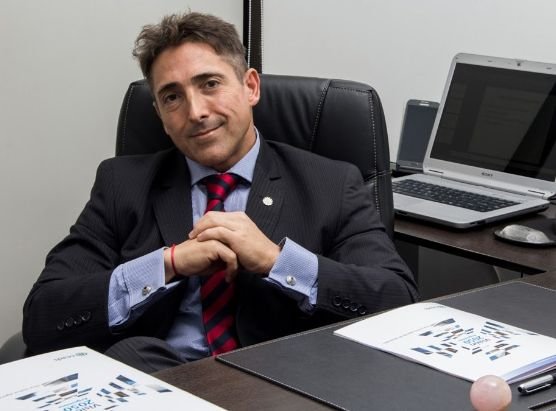 Sebastián Bigorito durante una conferencia sobre sostenibilidad empresarial en CEADS.