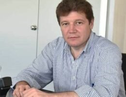 Gustavo Melella durante un acto oficial en Tierra del Fuego