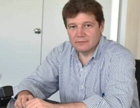 Gustavo Melella durante un acto oficial en Tierra del Fuego