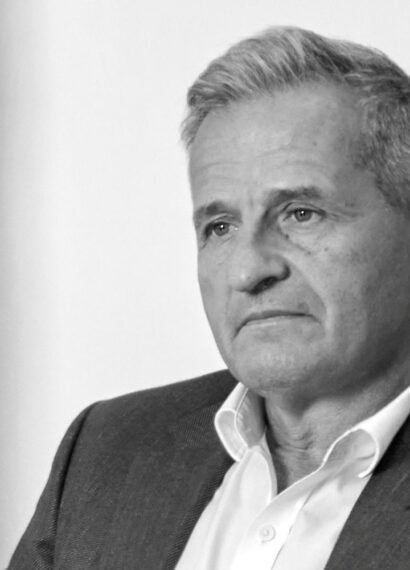 Ramiro González actúa en tres ámbitos clave: penal federal, ambiental y electoral.