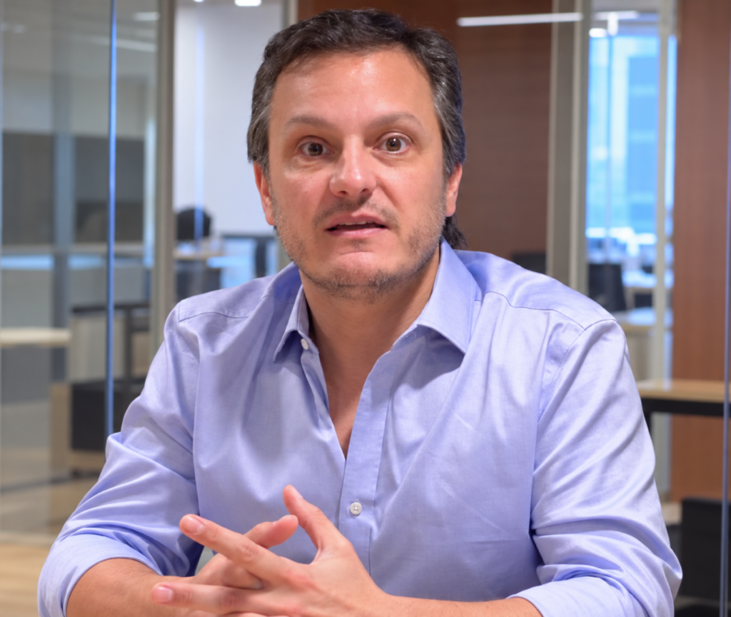 Sebastián Sajoux: del plástico descartado a los materiales de construcción